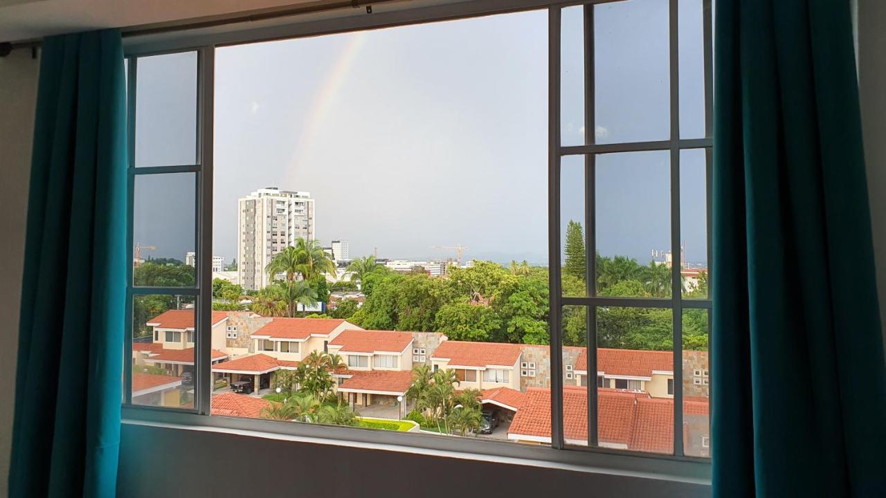 San Benito Flats Wifi 50Mg - 4 Huespedes - Parqueos Apartment San Salvador Luaran gambar